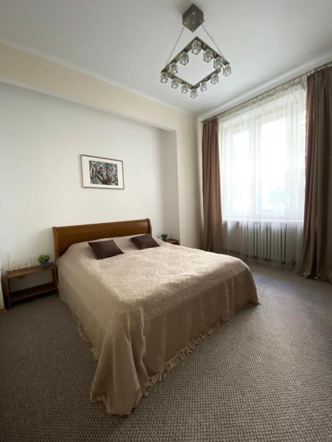Family Apartment Liov Exterior foto
