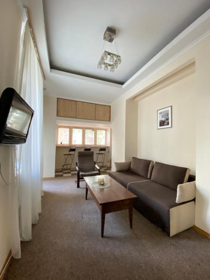 Family Apartment Liov Exterior foto